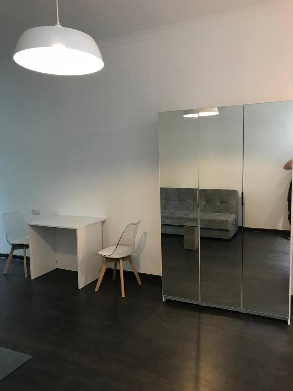 Room Studio 1 Тбилиси Экстерьер фото